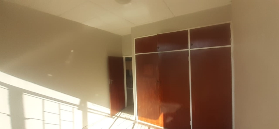 To Let 2 Bedroom Property for Rent in Groenkloof Gauteng