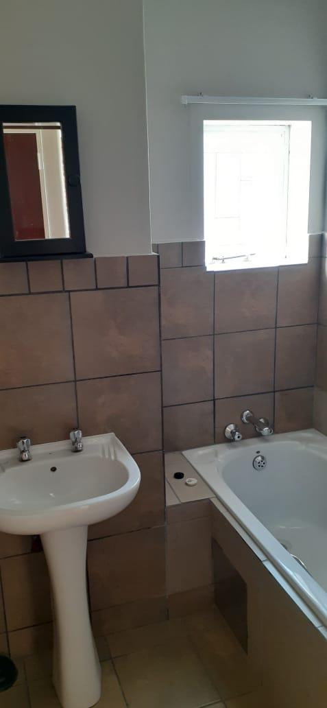 To Let 2 Bedroom Property for Rent in Groenkloof Gauteng