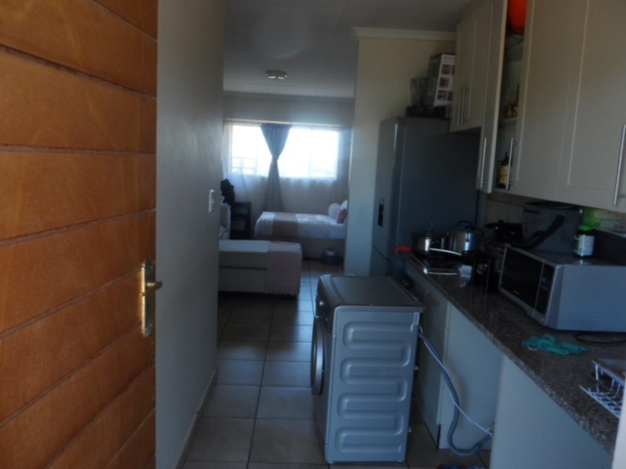1 Bedroom Property for Sale in Annlin Gauteng