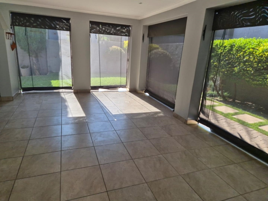 3 Bedroom Property for Sale in Boardwalk Gauteng