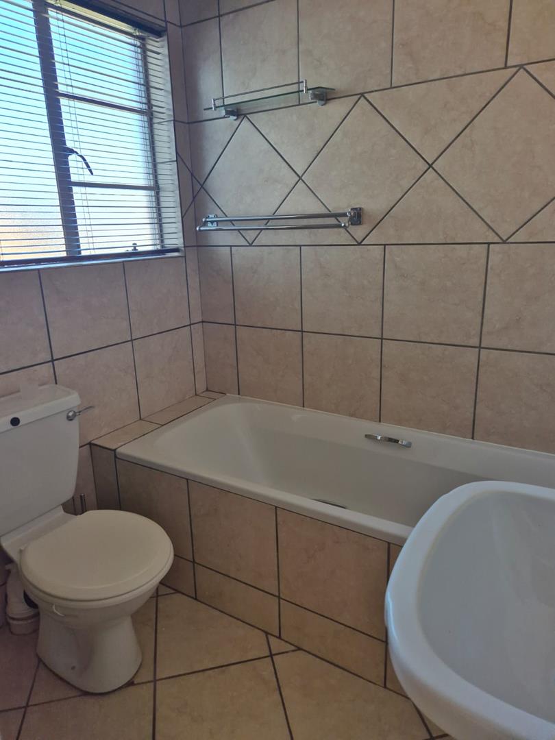 3 Bedroom Property for Sale in Boardwalk Gauteng