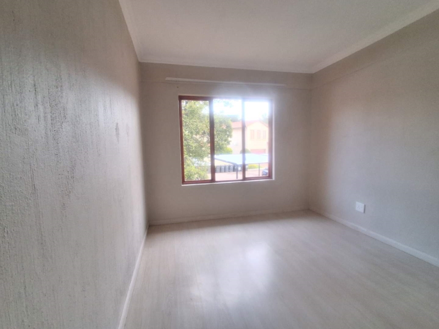 2 Bedroom Property for Sale in Willowbrook Gauteng