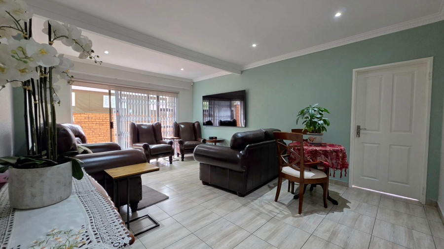 3 Bedroom Property for Sale in New Redruth Gauteng