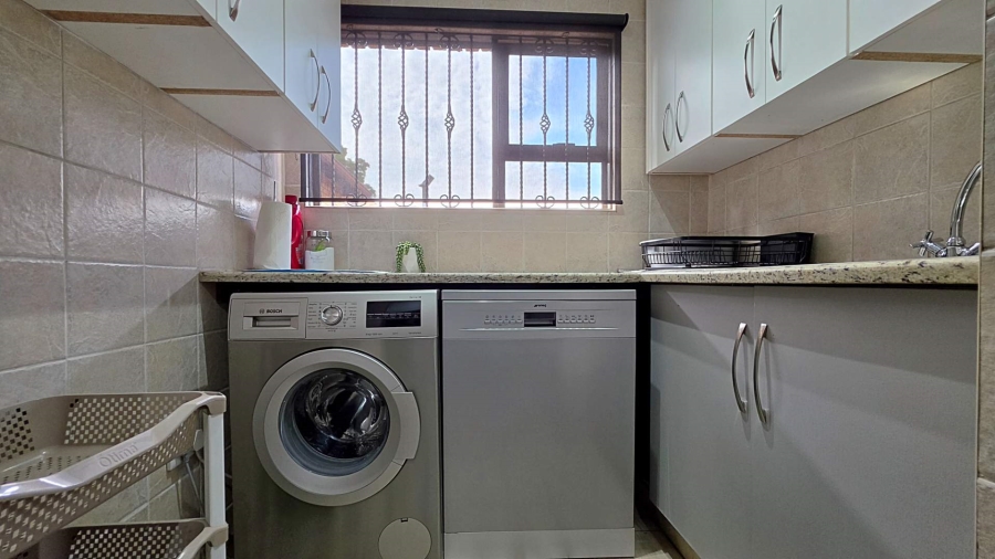 3 Bedroom Property for Sale in New Redruth Gauteng