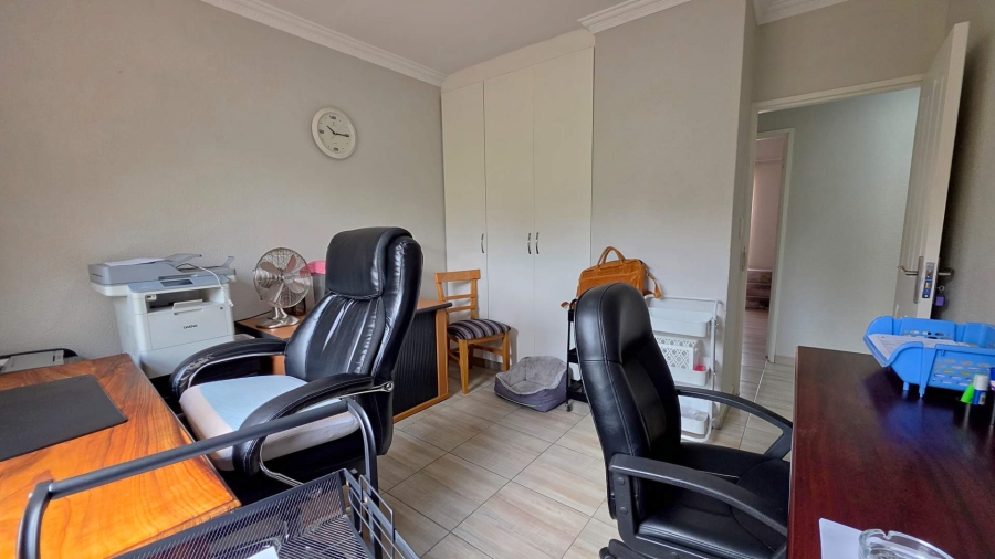 3 Bedroom Property for Sale in New Redruth Gauteng