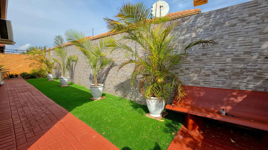 3 Bedroom Property for Sale in New Redruth Gauteng