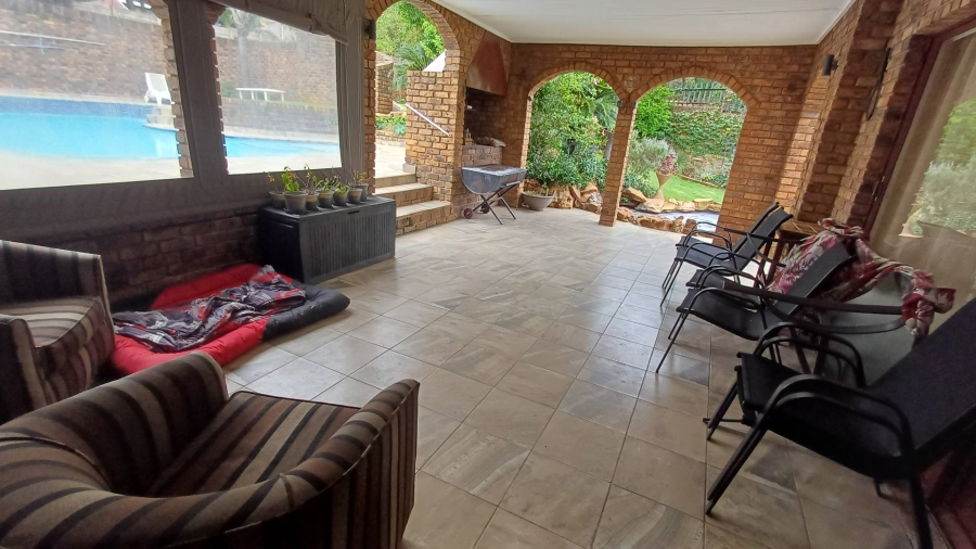 5 Bedroom Property for Sale in Mulbarton Gauteng