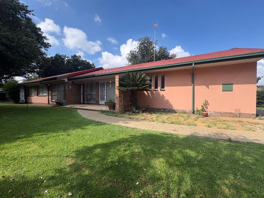 4 Bedroom Property for Sale in Risiville Gauteng