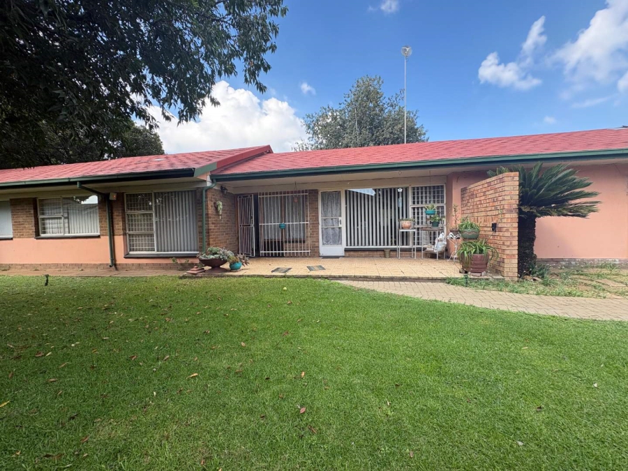 4 Bedroom Property for Sale in Risiville Gauteng