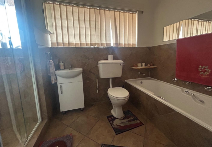 4 Bedroom Property for Sale in Risiville Gauteng