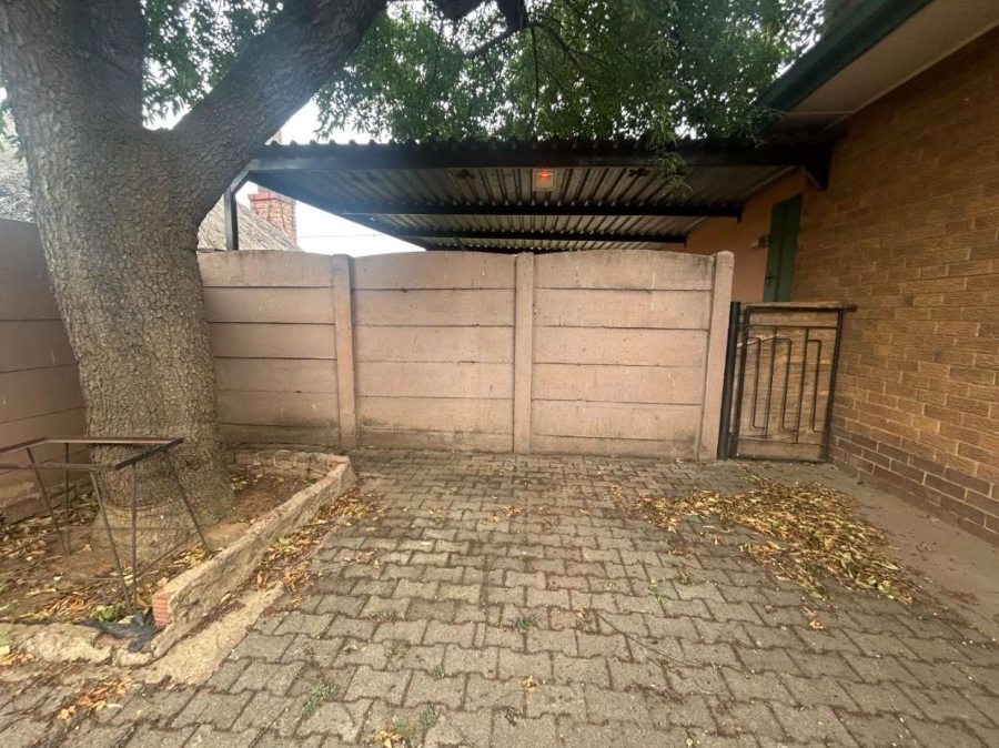 4 Bedroom Property for Sale in Risiville Gauteng