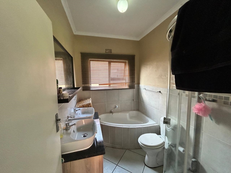 3 Bedroom Property for Sale in Riversdale Gauteng