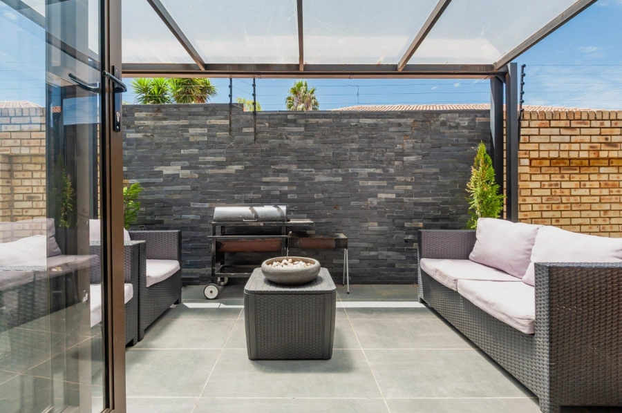 3 Bedroom Property for Sale in New Redruth Gauteng