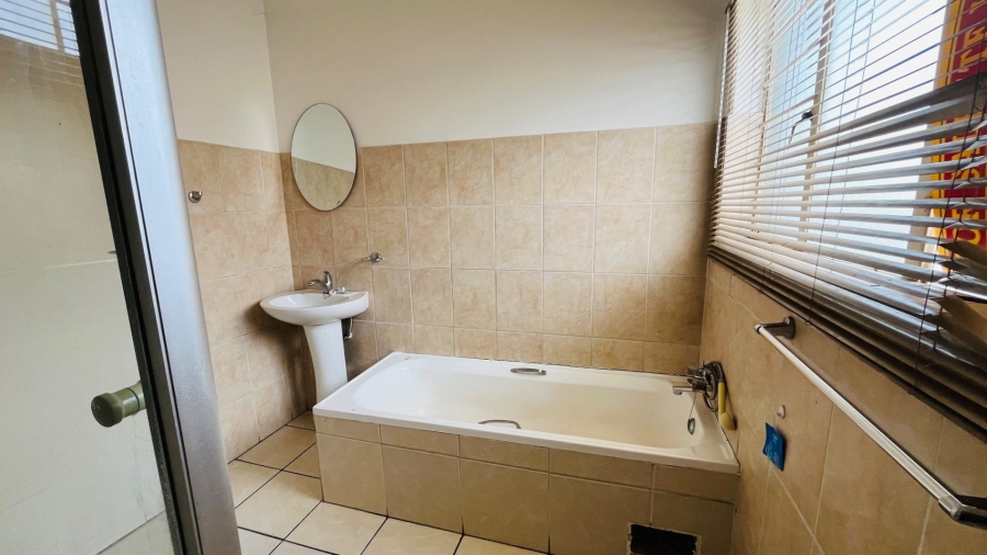 2 Bedroom Property for Sale in Parkrand Gauteng