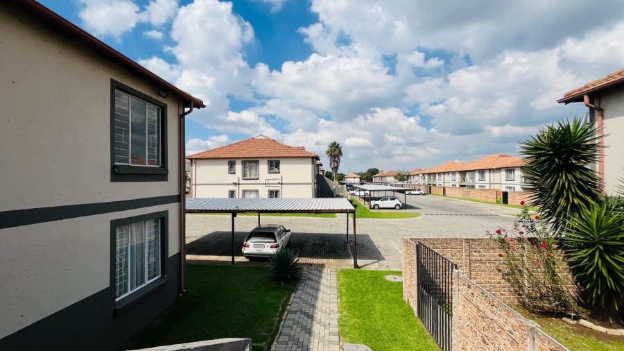 2 Bedroom Property for Sale in Parkrand Gauteng