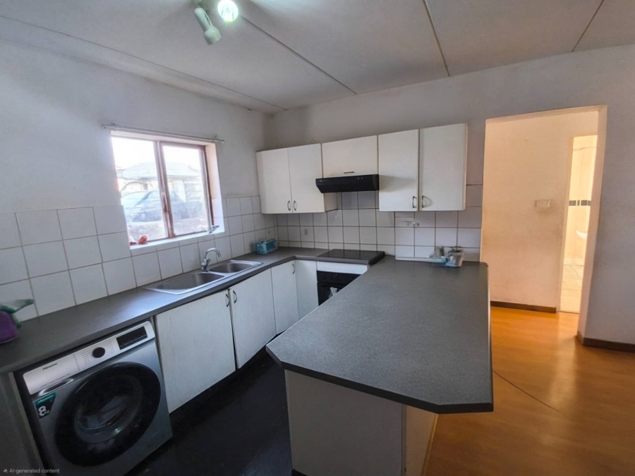 2 Bedroom Property for Sale in Chloorkop Gauteng