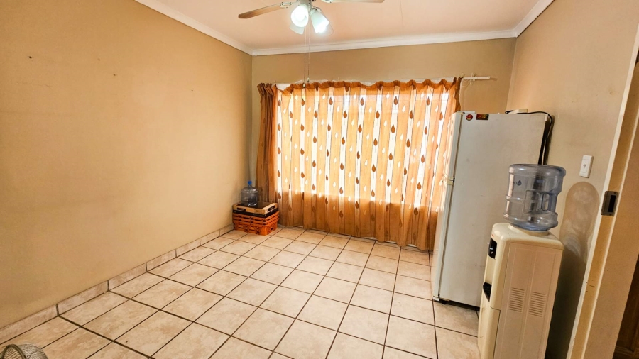 3 Bedroom Property for Sale in Annlin Gauteng