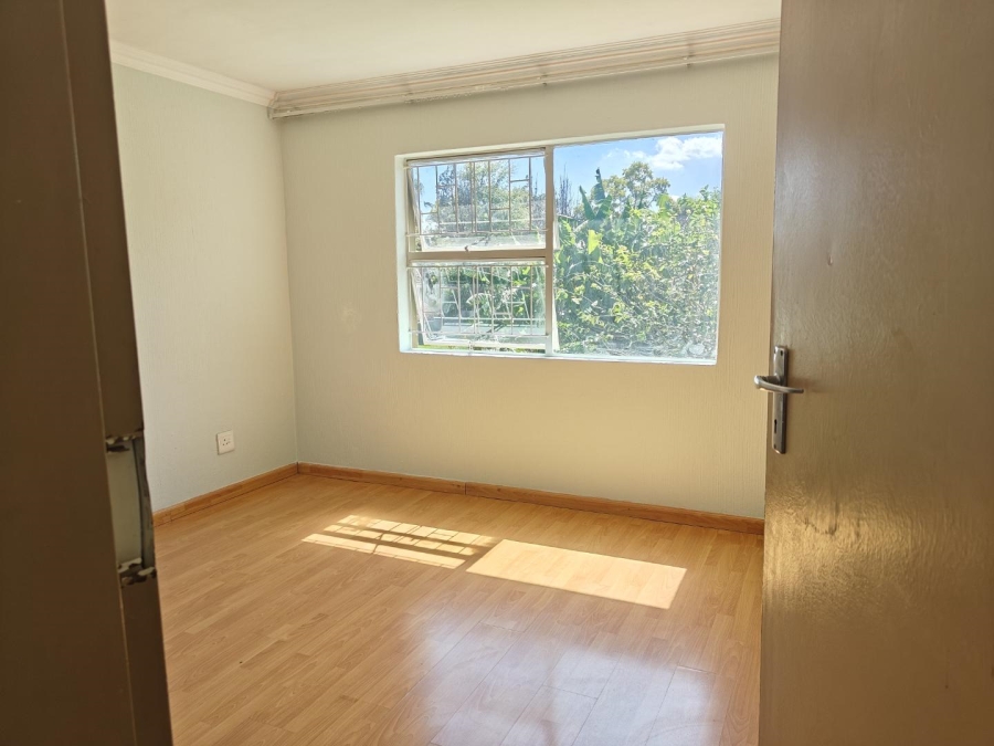 2 Bedroom Property for Sale in Vorna Valley Gauteng