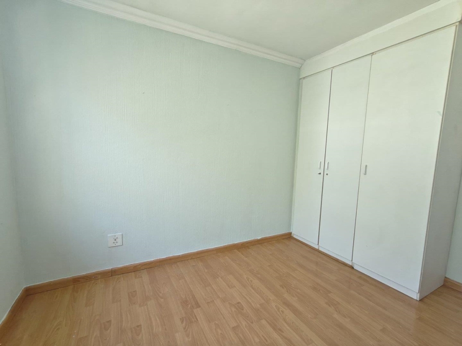 2 Bedroom Property for Sale in Vorna Valley Gauteng