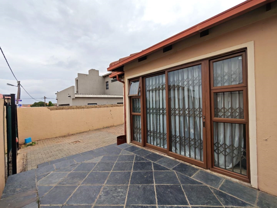 3 Bedroom Property for Sale in Cosmo City Gauteng
