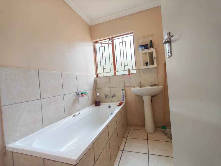 3 Bedroom Property for Sale in Cosmo City Gauteng