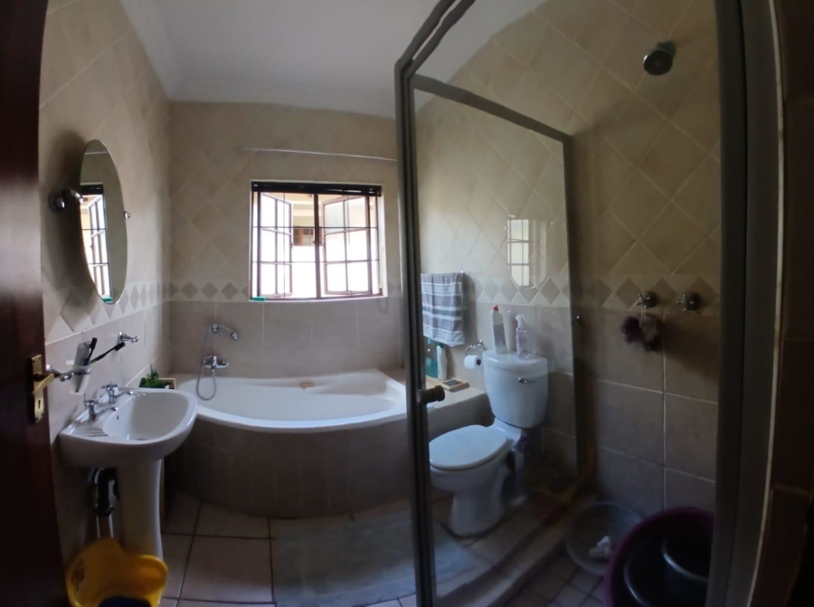 3 Bedroom Property for Sale in Heatherview Gauteng