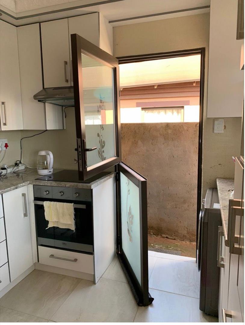 2 Bedroom Property for Sale in Soshanguve VV Gauteng