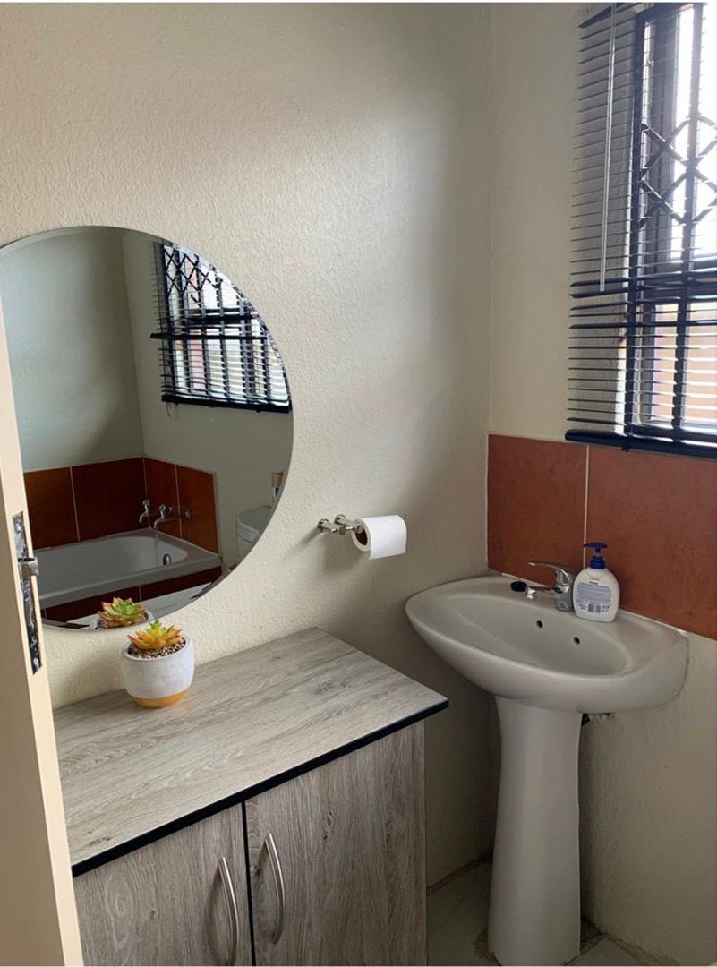 2 Bedroom Property for Sale in Soshanguve VV Gauteng
