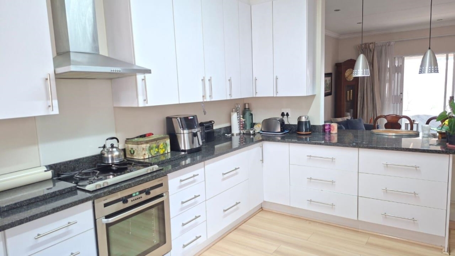 2 Bedroom Property for Sale in Rouxville Gauteng