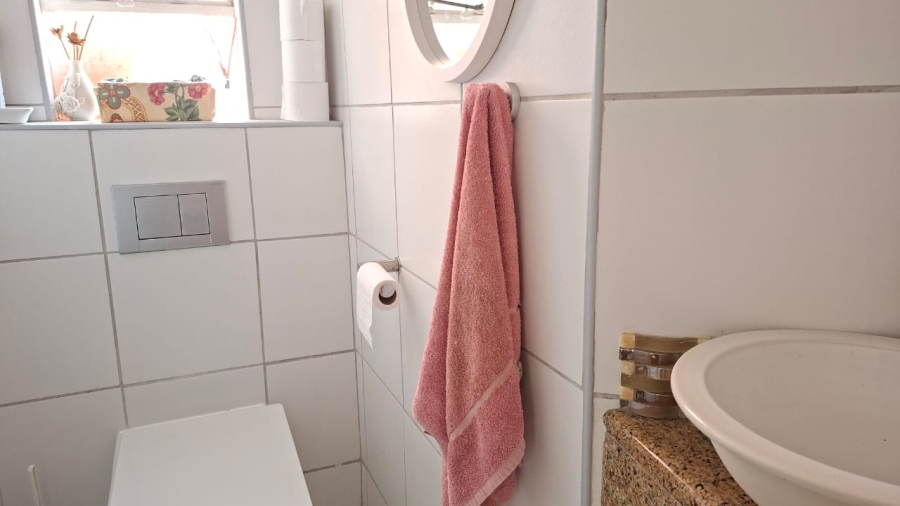 2 Bedroom Property for Sale in Rouxville Gauteng