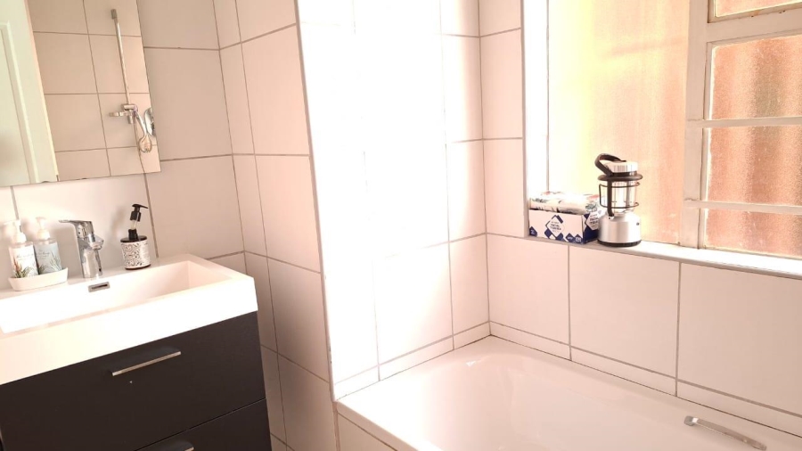 2 Bedroom Property for Sale in Rouxville Gauteng