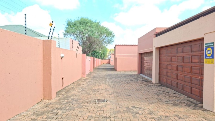 2 Bedroom Property for Sale in Rouxville Gauteng