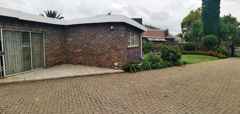 3 Bedroom Property for Sale in Sunward Park Gauteng