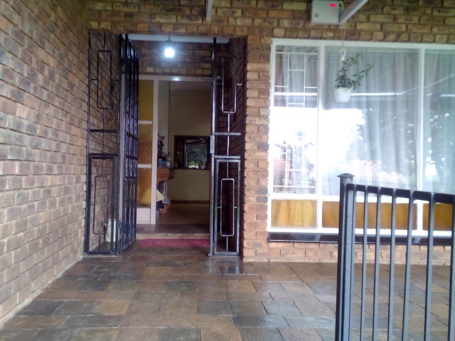 4 Bedroom Property for Sale in Wierdapark Gauteng