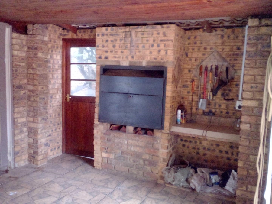 4 Bedroom Property for Sale in Wierdapark Gauteng