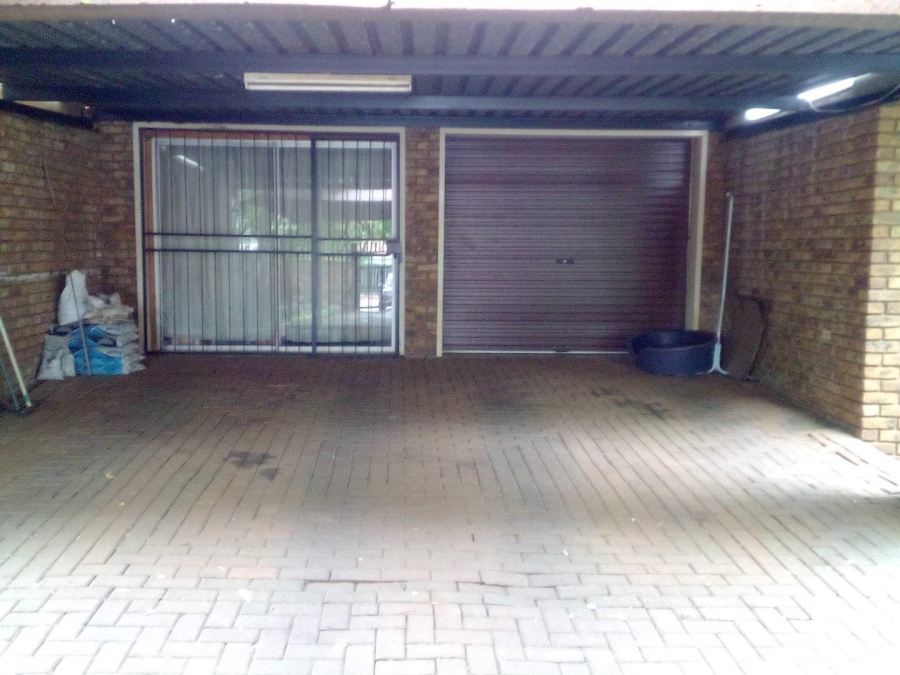 4 Bedroom Property for Sale in Wierdapark Gauteng