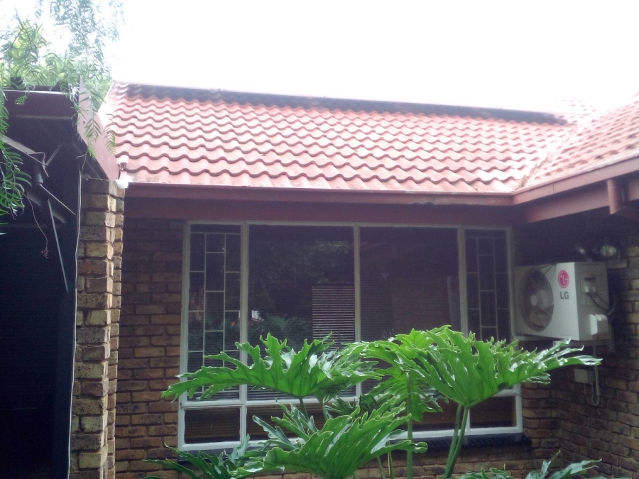 4 Bedroom Property for Sale in Wierdapark Gauteng