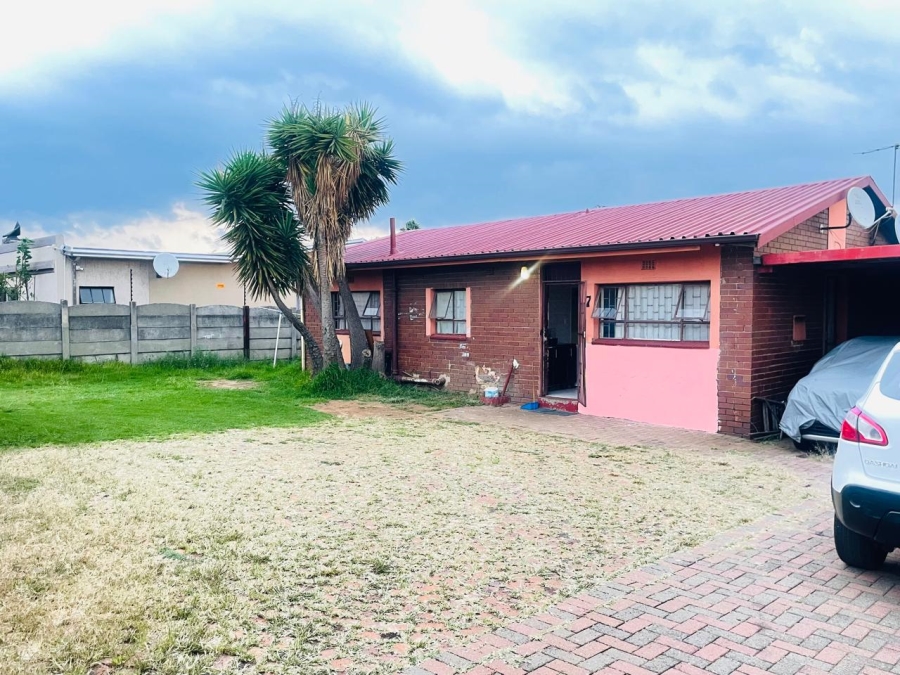 3 Bedroom Property for Sale in Klopperpark Gauteng