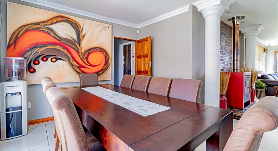 5 Bedroom Property for Sale in Verwoerdpark Gauteng