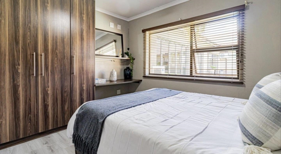 5 Bedroom Property for Sale in Verwoerdpark Gauteng