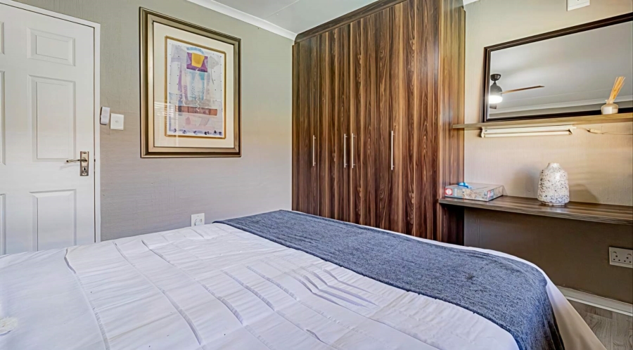 5 Bedroom Property for Sale in Verwoerdpark Gauteng