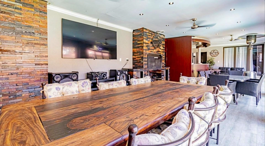 5 Bedroom Property for Sale in Verwoerdpark Gauteng