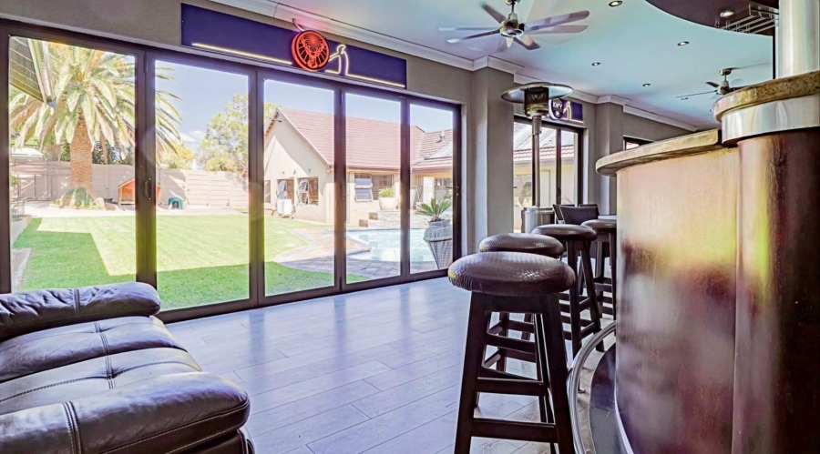 5 Bedroom Property for Sale in Verwoerdpark Gauteng