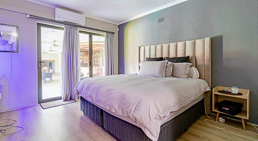 5 Bedroom Property for Sale in Verwoerdpark Gauteng