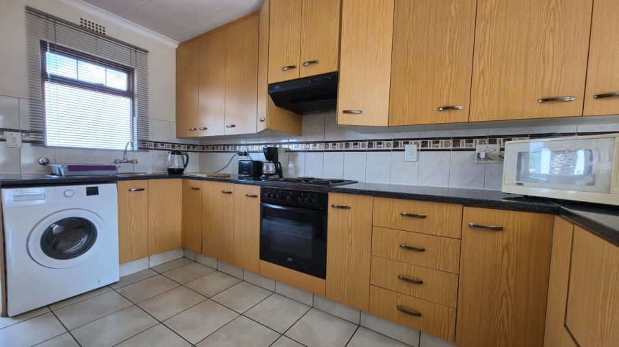 2 Bedroom Property for Sale in Verwoerdpark Gauteng