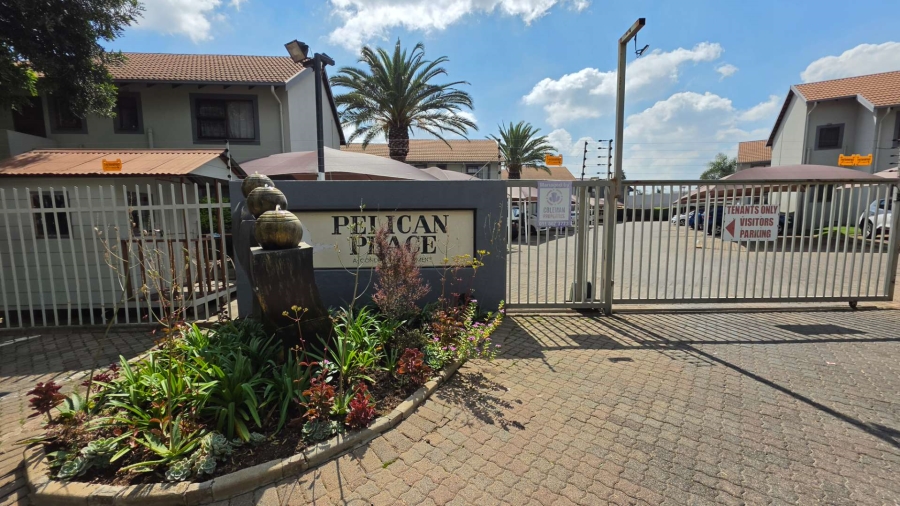 2 Bedroom Property for Sale in Verwoerdpark Gauteng