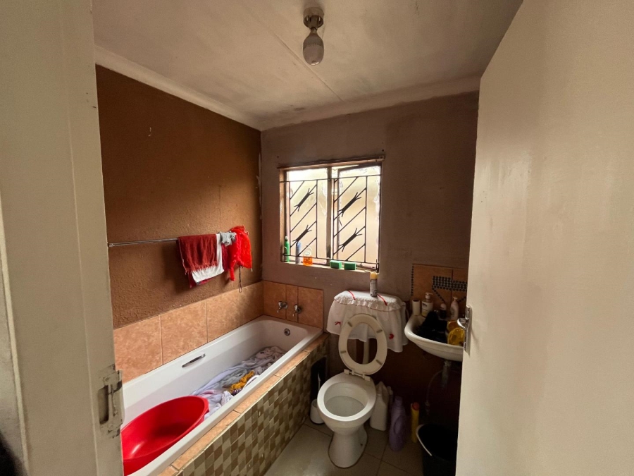 To Let 2 Bedroom Property for Rent in Mahube Valley Gauteng