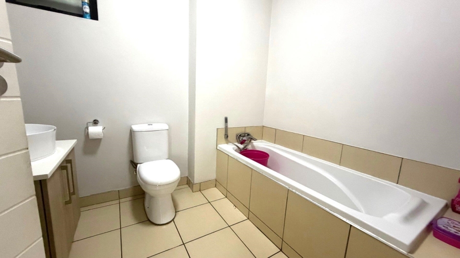 1 Bedroom Property for Sale in Halfway Gardens Gauteng