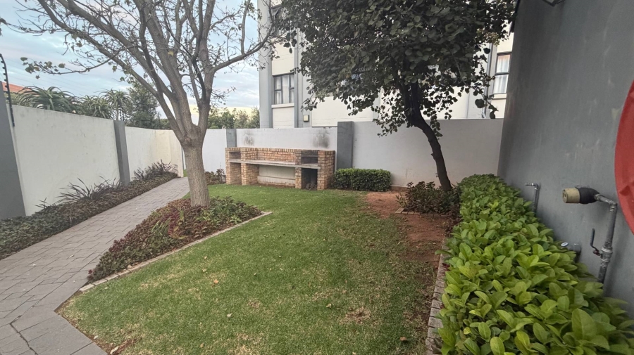 1 Bedroom Property for Sale in Halfway Gardens Gauteng