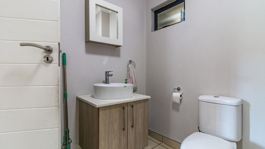 1 Bedroom Property for Sale in Halfway Gardens Gauteng